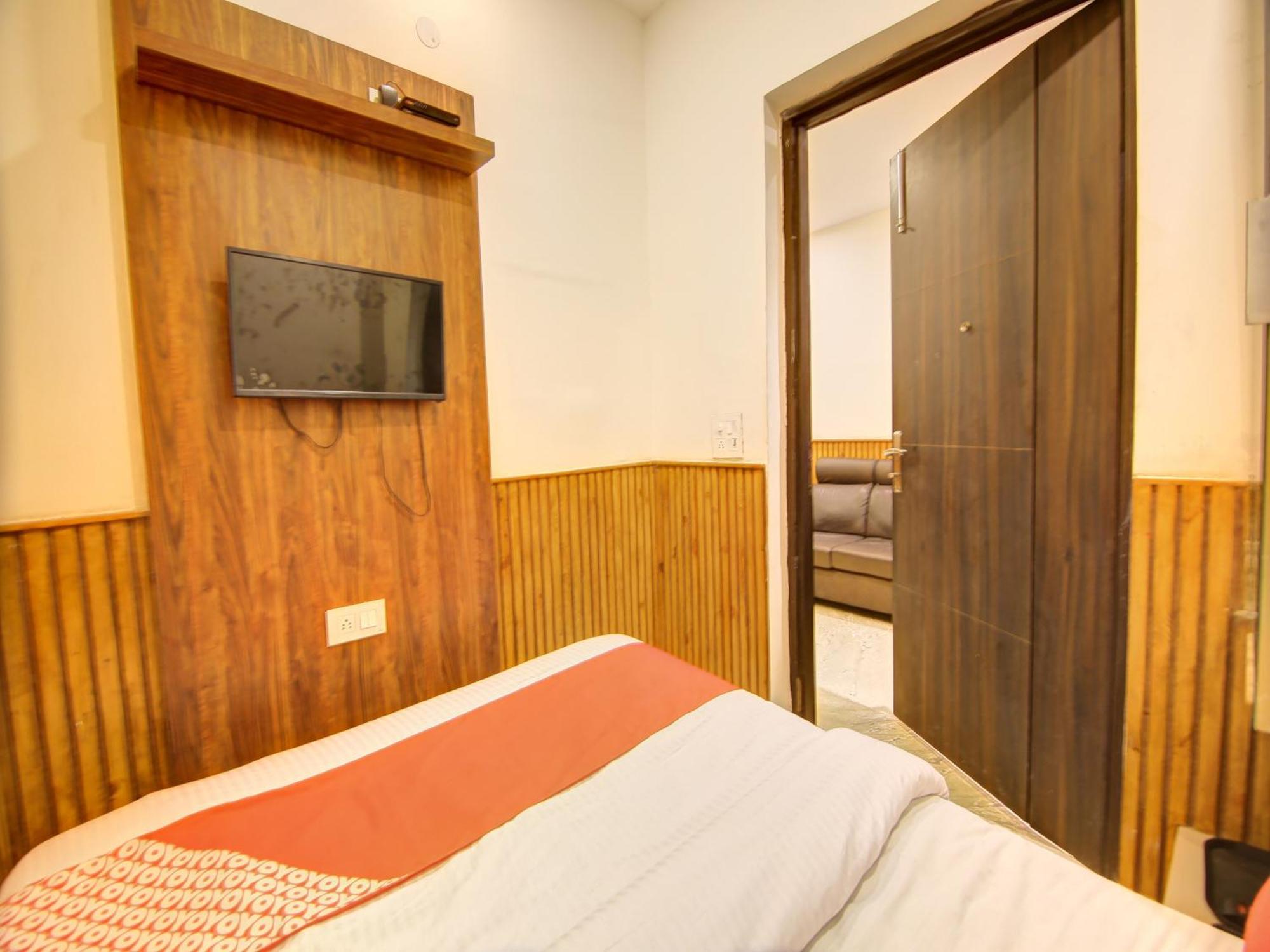 Hotel O Shri Sai Dillí Exteriér fotografie