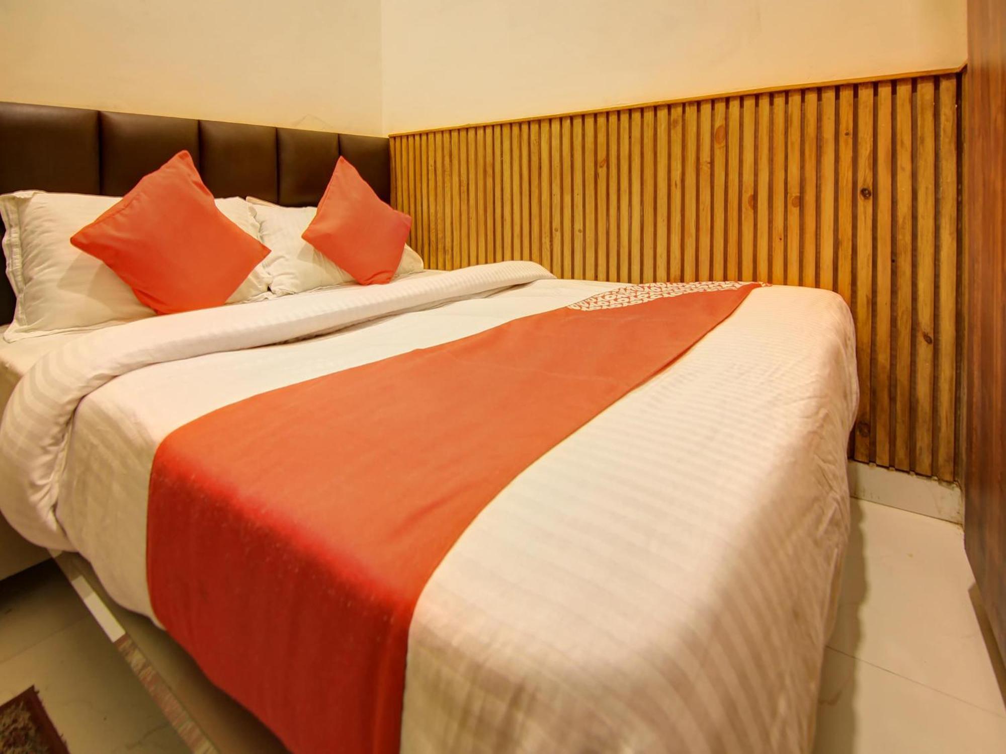 Hotel O Shri Sai Dillí Exteriér fotografie